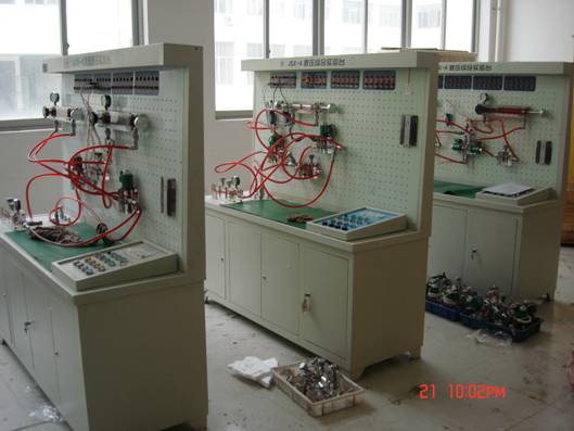 機(jī)電工程實(shí)驗室-宜春學(xué)院